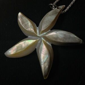 Mother of pearl starfish shaped Pendant Necklace